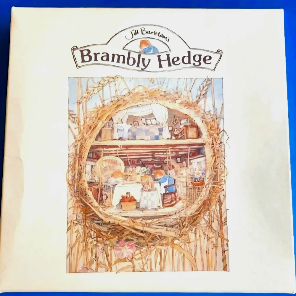 Vintage Brambly Hedge Jill Barklem Boxed Towel Set NIB Collectible